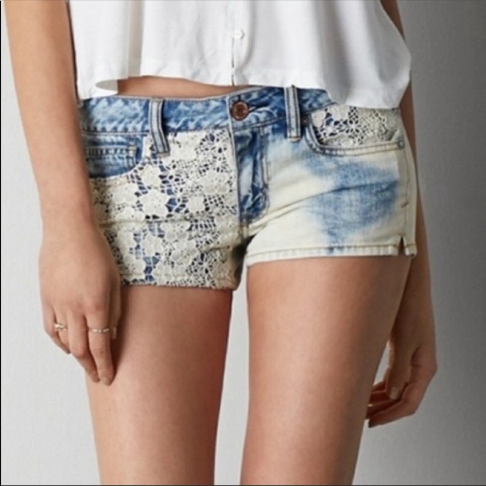 American Eagle Women’s Light Wash Bleached Lace Crochet Denim Shorts